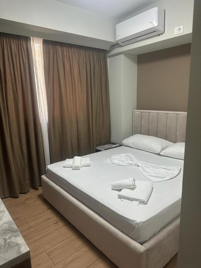 Hotel Her Vlore Exterior photo
